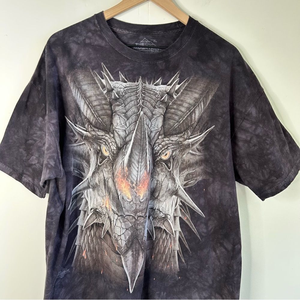 The Mountain Black and Gray Short Sleeve Tees with Dragon Design size XL